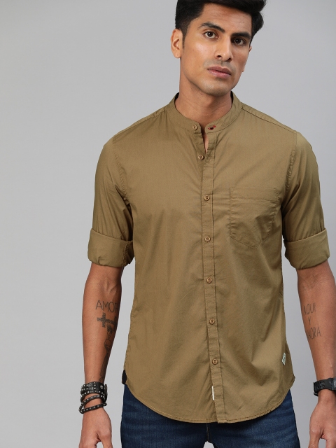 

Roadster Men Khaki Regular Fit Solid Casual Shirt