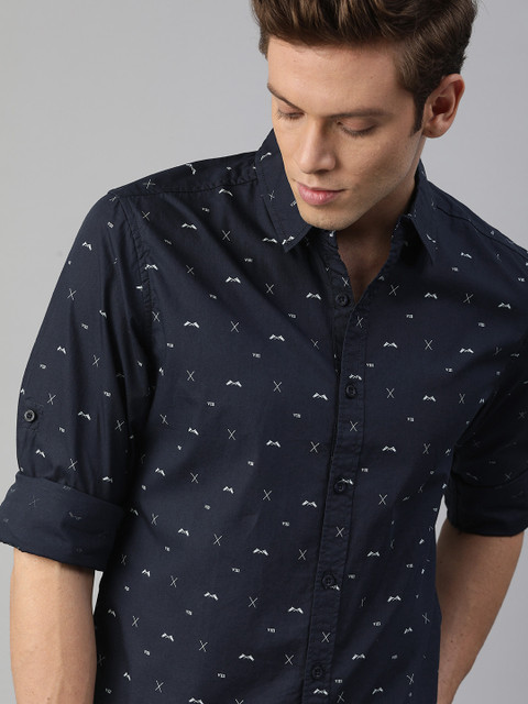 

Roadster Men Navy Blue & White Regular Fit Conversational Printed Casual Shirt