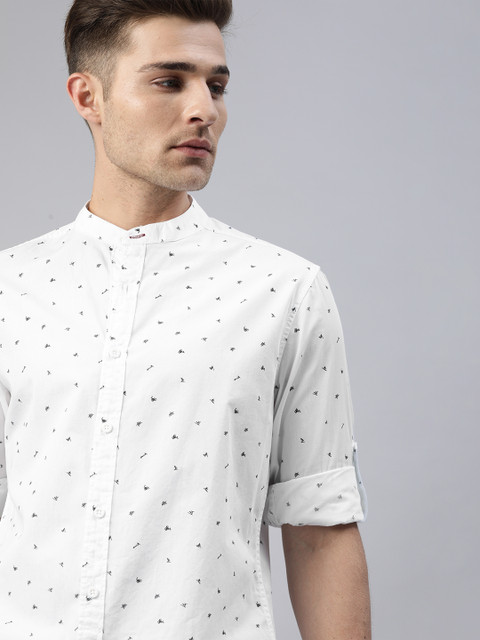 

Roadster Men White & Black Regular Fit Printed Casual Shirt