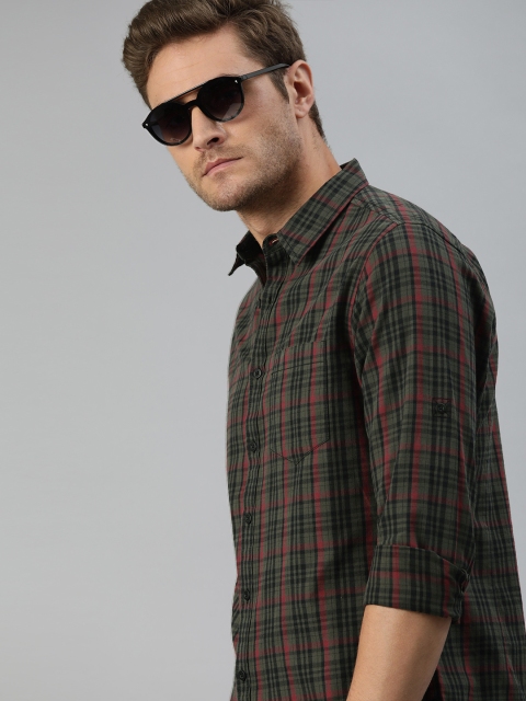 

Roadster Men Olive Green & Black Regular Fit Checked Casual Shirt