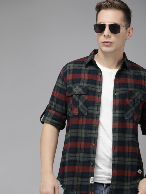 

Roadster Men Red & Blue Checked Regular Fit Casual Shirt