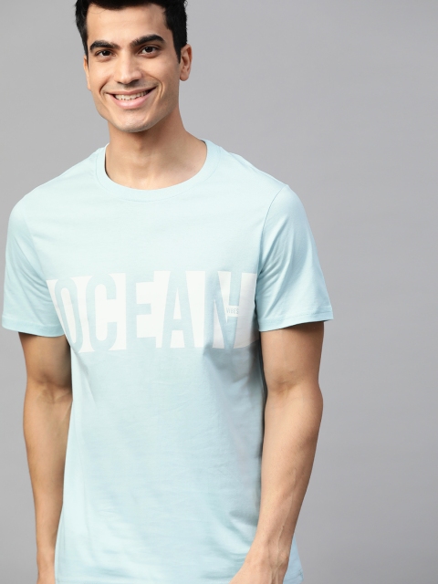 

Mast & Harbour Men Blue & White Printed Round Neck Pure Cotton T-shirt