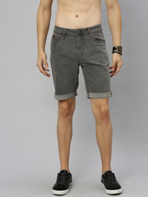 

Roadster Men Grey Washed Regular Fit Regular Shorts