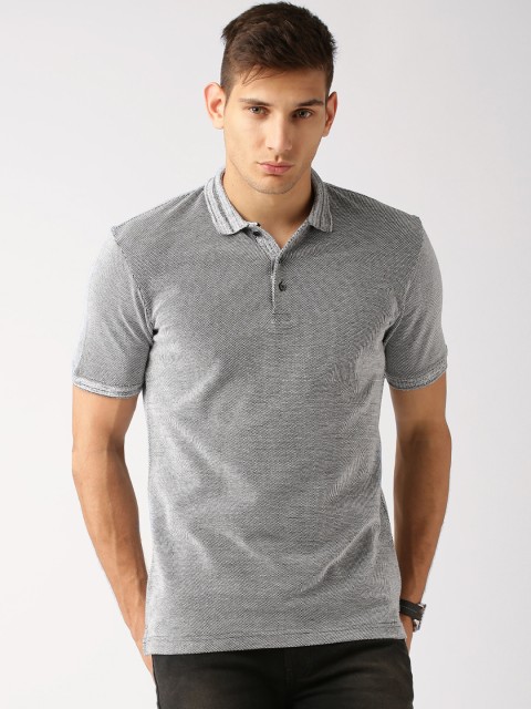 

ether Men Grey Solid Polo Collar T-shirt
