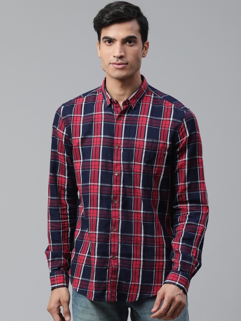 

Blackberrys Men Red & Navy Blue Slim Fit Checked Casual Shirt