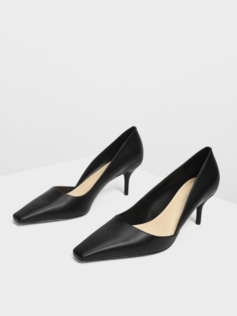 

CHARLES & KEITH Women Black Solid Pumps
