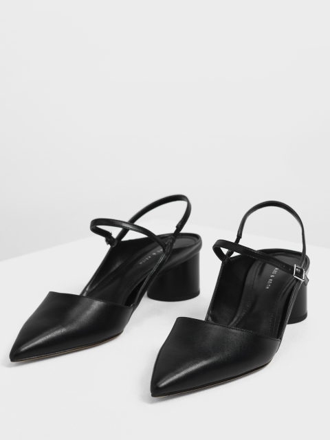 

CHARLES & KEITH Women Black Solid Pumps