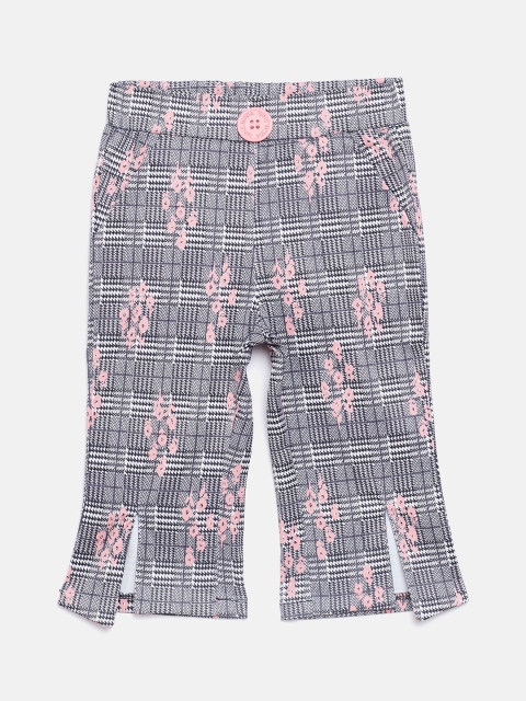 

Nins Moda Girls Black & White Checked Regular Fit Capris