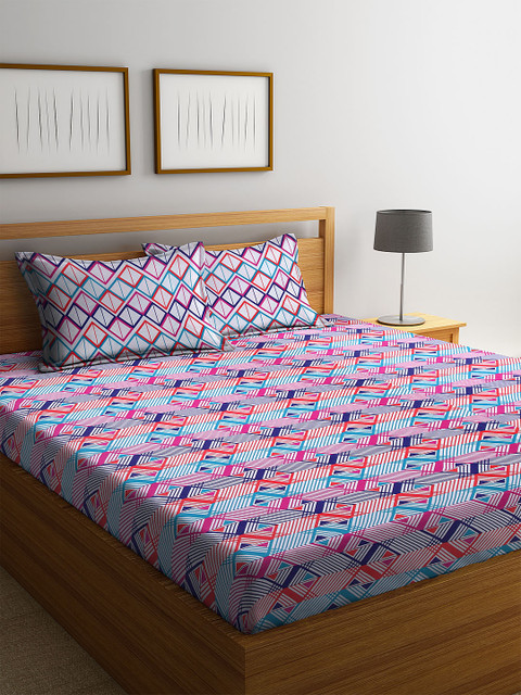 

BOMBAY DYEING White & Navy Blue Geometric Queen Bedsheet with 2 Pillow Covers