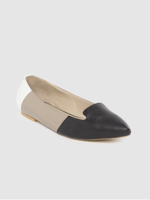 

OCEEDEE Women Black & Beige Colourblocked Ballerinas