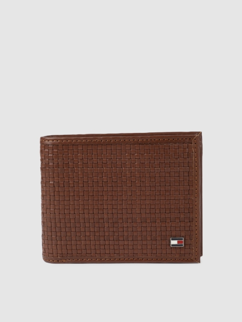 

Tommy Hilfiger Men Tan Brown Woven Design Two Fold Leather Wallet