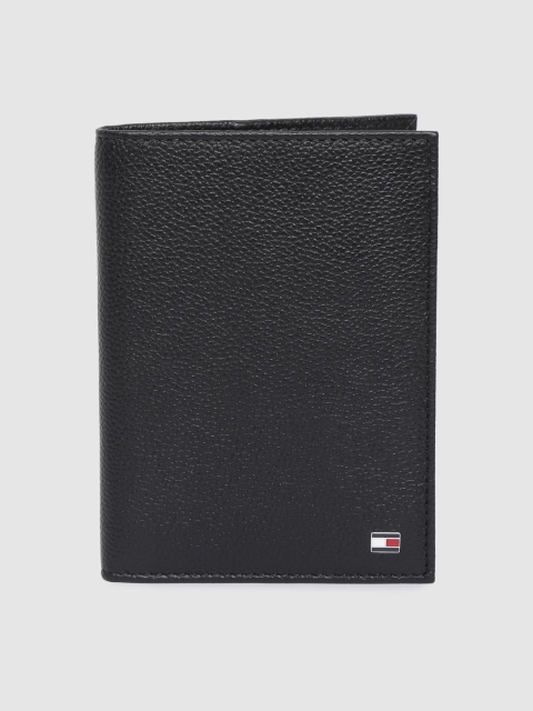 

Tommy Hilfiger Men Black Genuine Leather Passport Holder