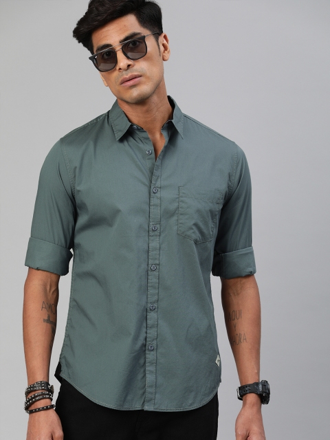 

Roadster Men Grey Regular Fit Solid Casual Shirt