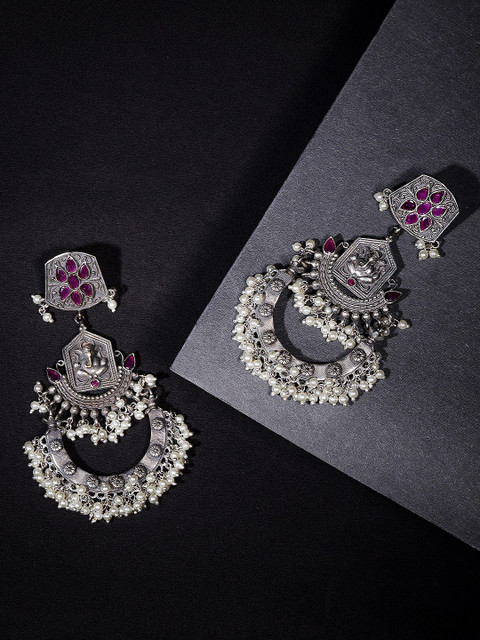 

VIDRUKARIH Women Silver-Toned & Purple Crescent Shaped Oxidised Chandbalis