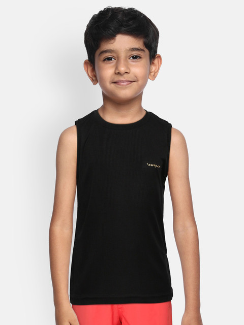 

Sweet Dreams Boys Black Self-Checked Round Neck T-shirt