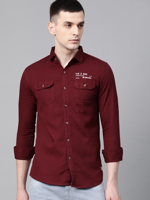 

DENNISON Men Maroon Smart Slim Fit Solid Casual Shirt