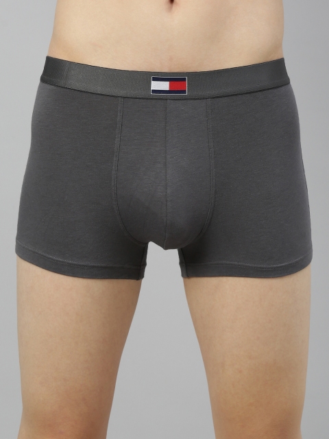 

Tommy Hilfiger Men Charcoal Grey Solid Trunks A9AB4174