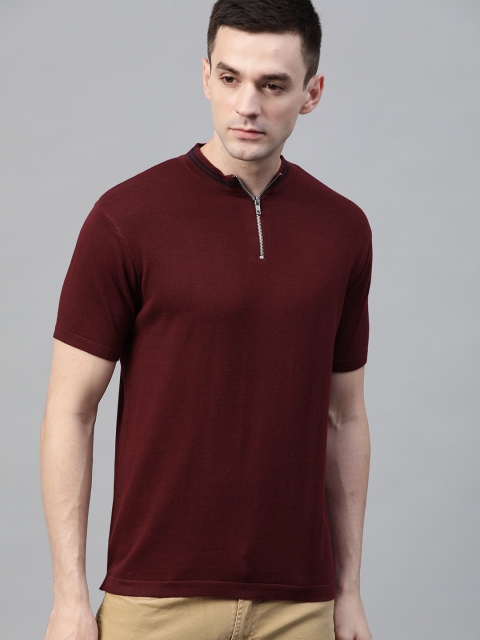 

Roadster Men Maroon Solid Round Neck T-shirt