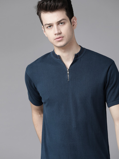 

Roadster Men Navy Blue Solid Zip Henley Neck T-shirt