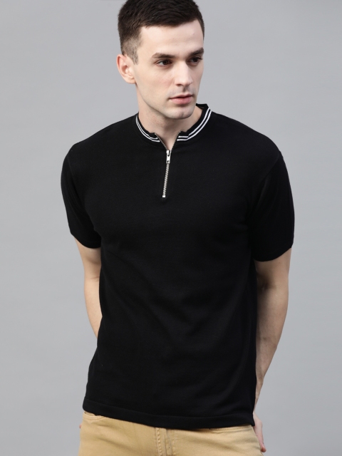 

Roadster Men Black Solid Round Neck T-shirt