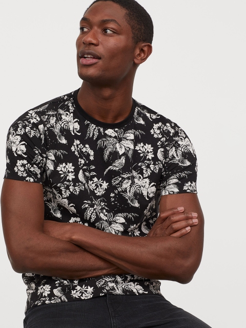 

H&M Men Black & White Patterned T-shirt Muscle Fit