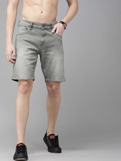 

Roadster Men Grey Washed Slim Fit Denim Shorts