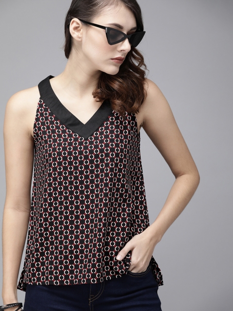

Roadster Women Black & Maroon Geometric Printed Top