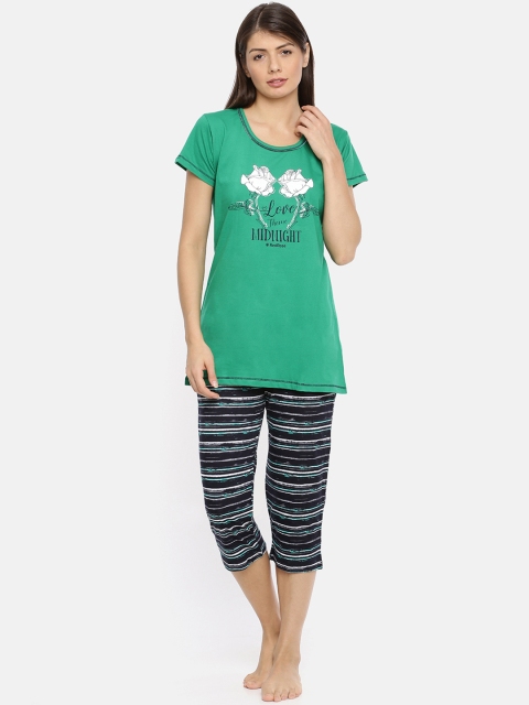 

Red Rose Women Green & Black Printed Night suit