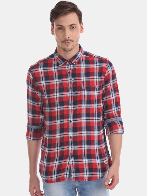 

Flying Machine Men Red & Navy Blue Regular Fit Checked Casual Shirt