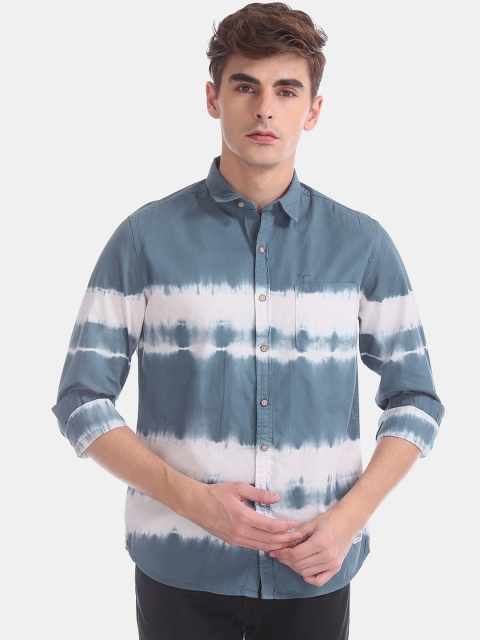 

Flying Machine Men Blue & White Regular Fit Dyed Casual Shirt