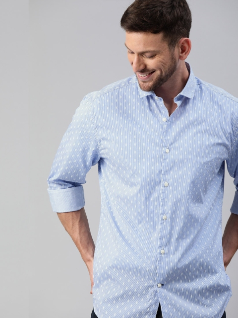 

Mast & Harbour Men Blue & White Regular Fit Striped Casual Shirt