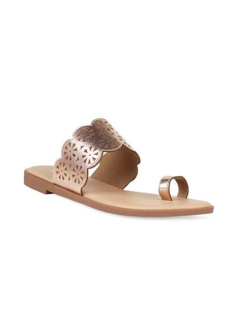 

Rocia Women Champagne Solid One Toe Flats