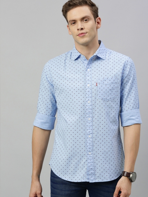 

Levis Men Blue Slim Fit Ditsy Printed Casual Shirt