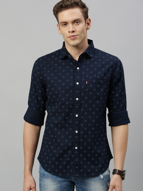 

Levis Men Navy Blue & White Slim Fit Printed Casual Shirt