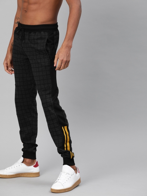 

HERE&NOW Men Charcoal Grey & Black Checked Straight Fit Joggers