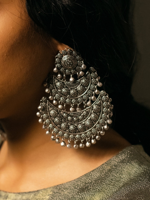 

Zariin Silver-Plated Crescent Shaped Chandbalis