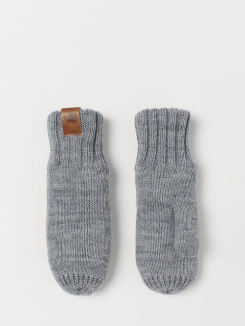 

H&M Boys Grey Solid Knitted Mittens