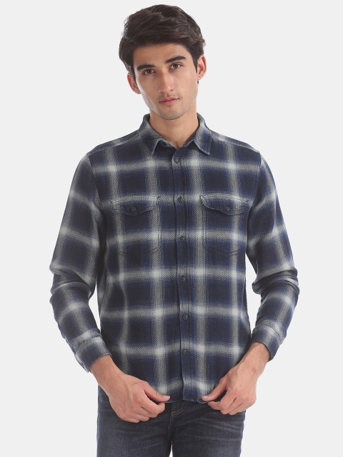 

GAP Men Navy Blue & Grey Regular Fit Checked Casual Shirt