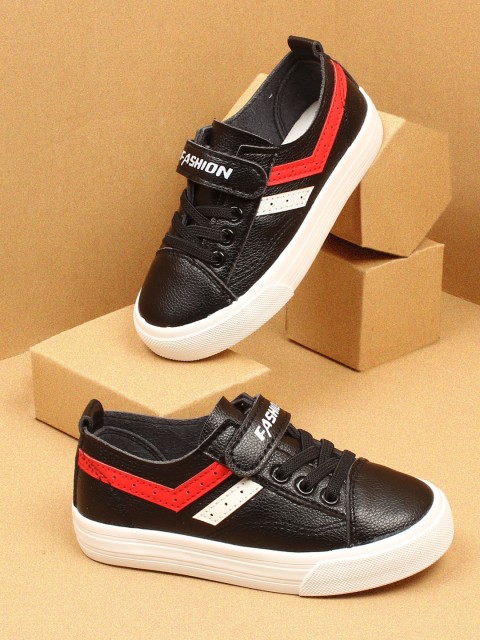 

Walktrendy Kids Black Sneakers