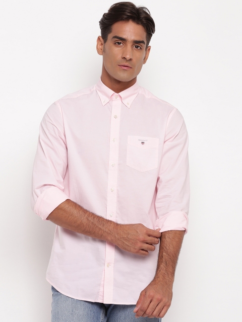 

GANT Men Pink Regular Fit Solid Casual Shirt