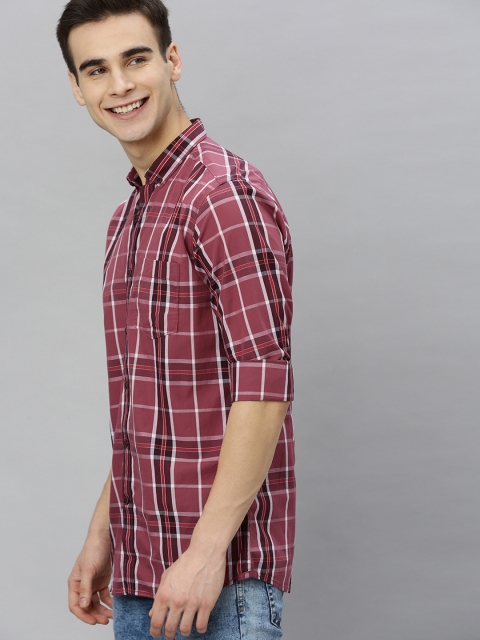 

Mast & Harbour Men Mauve & White Regular Fit Checked Casual Shirt
