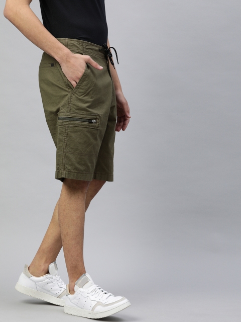

Denizen From Levis Men Olive Green Solid Regular Fit Cargo Shorts