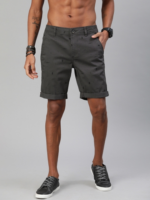 

Roadster Men Charcoal Grey & Black Conversational Printed Regular Fit Chino Shorts