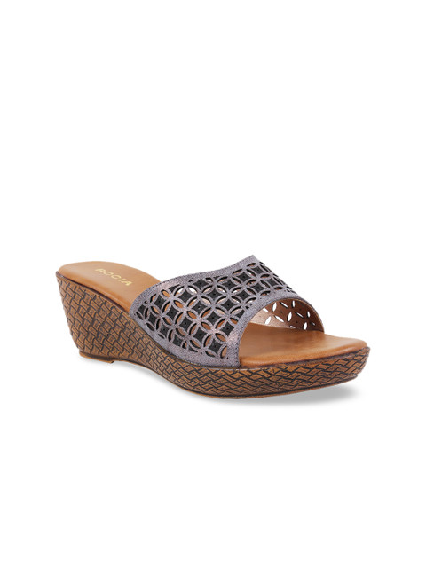 

Rocia Women Lavender Textured Platforms
