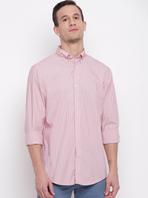 

GANT Men Pink Regular Fit Solid Casual Shirt