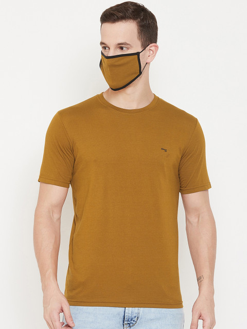 

Okane Men Tan Brown Solid Round Neck T-shirt
