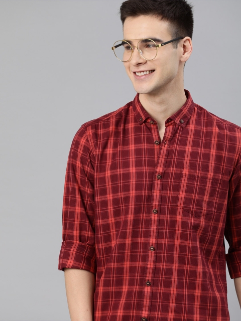 

Mast & Harbour Men Red & Orange Regular Fit Checked Casual Shirt