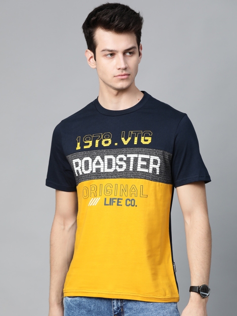 

Roadster Men Mustard Yellow & Navy Blue Colourblocked Round Neck T-shirt