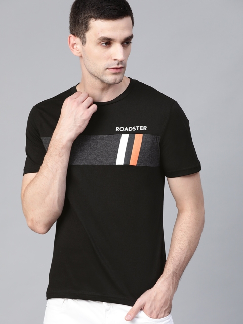 

Roadster Men Black Striped Detail Round Neck T-shirt