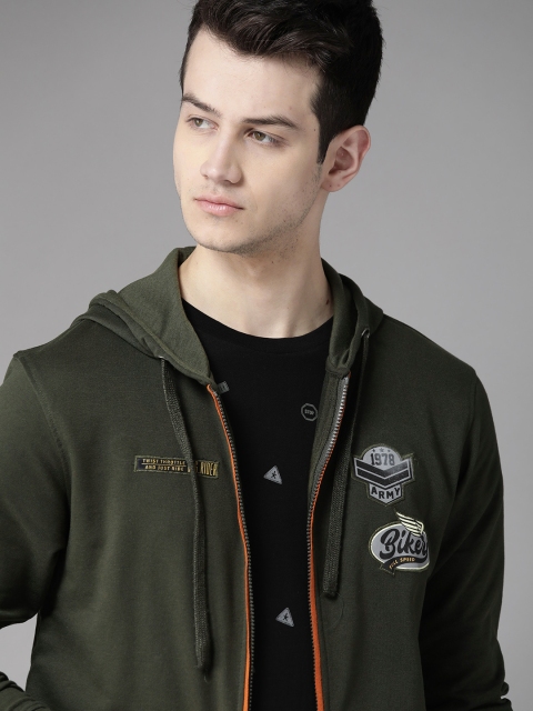 

Roadster Men Olive Green Solid Hooded Sweatshirt